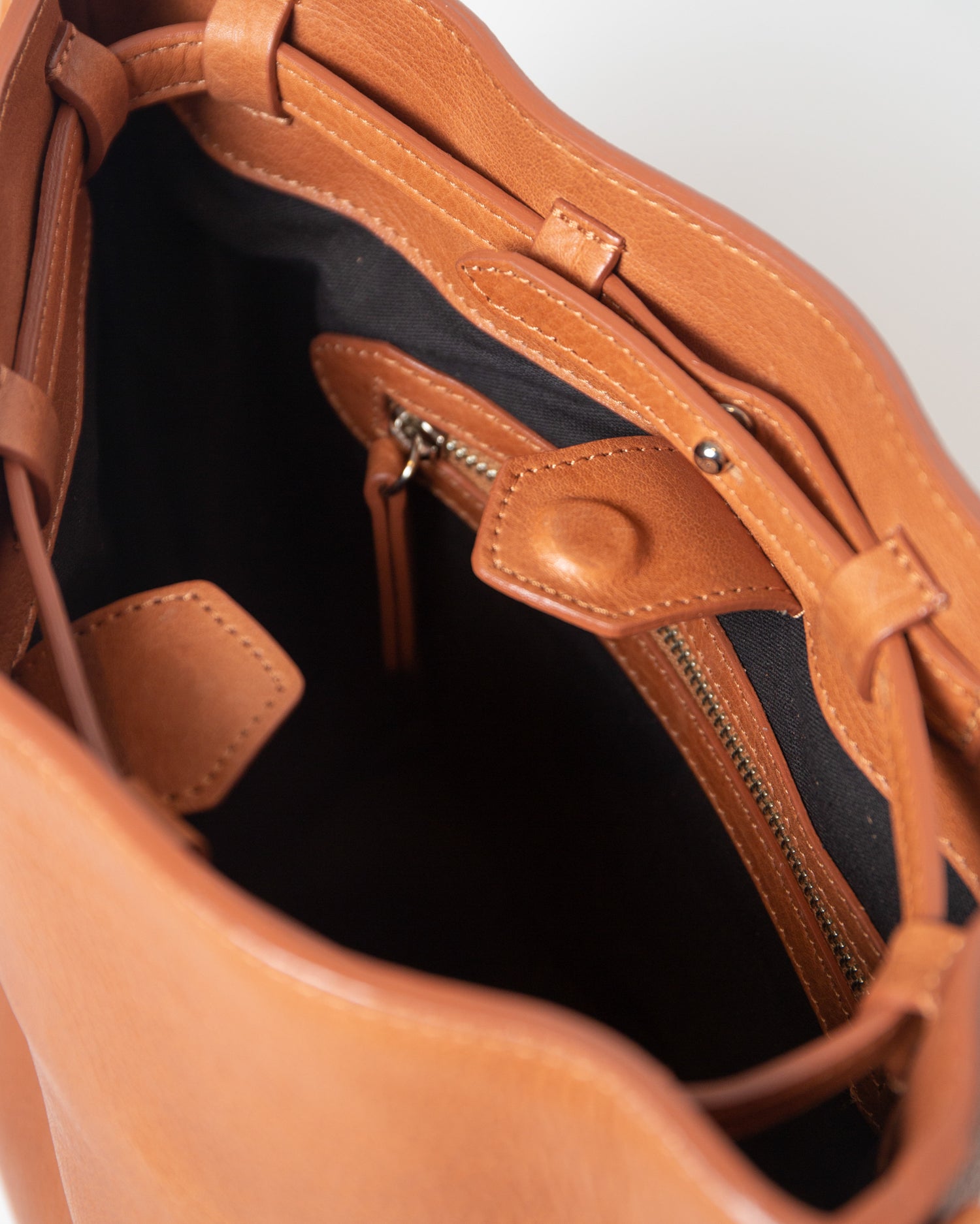 Bucket Classic - Tan Pacifico