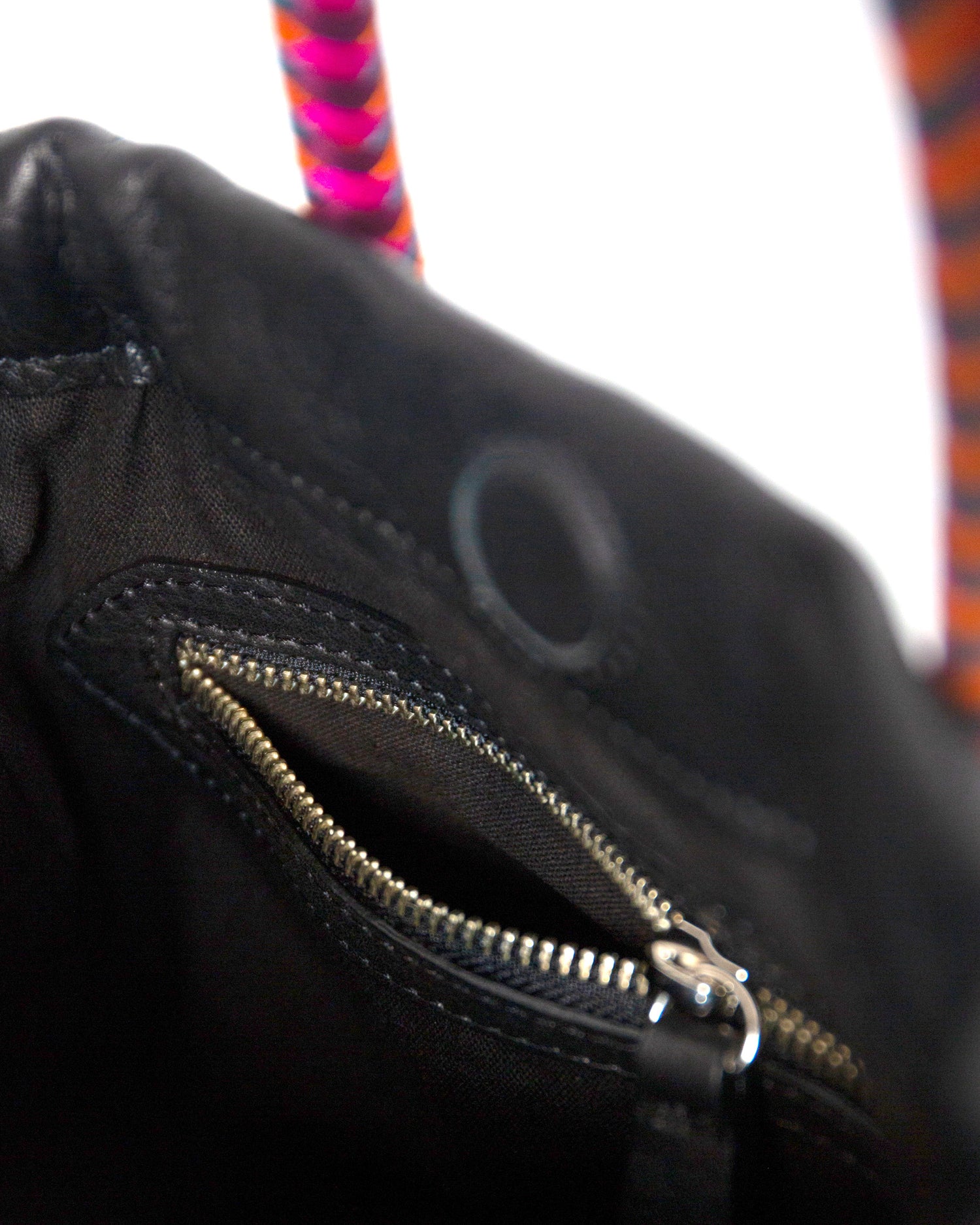 Irupe Mini Leather Bag - Black Hypnotic