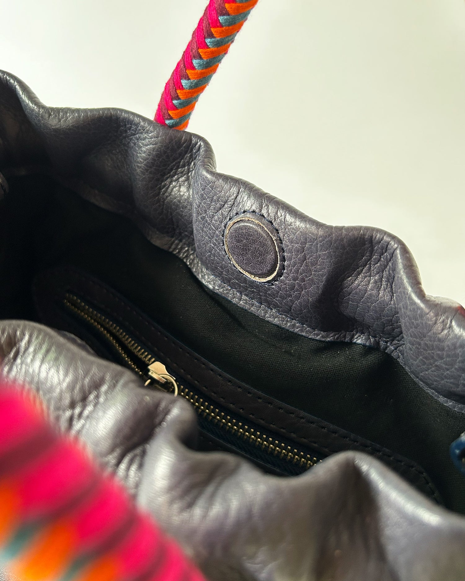 Irupe Medium Leather Bag - Blue Hypnotic