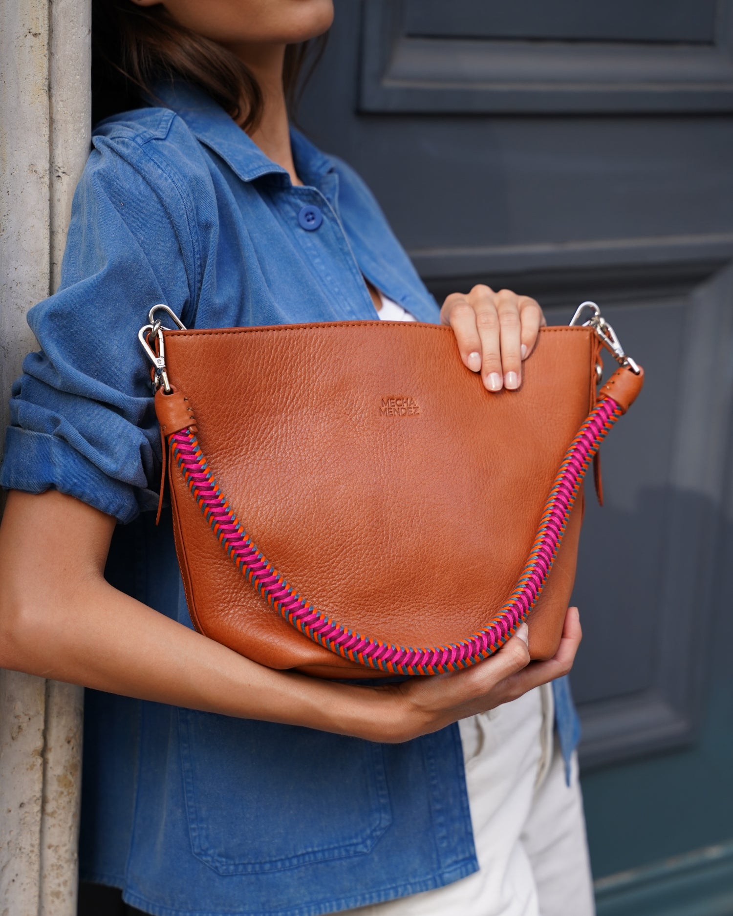 Bucket Classic - Tan Hypnotic