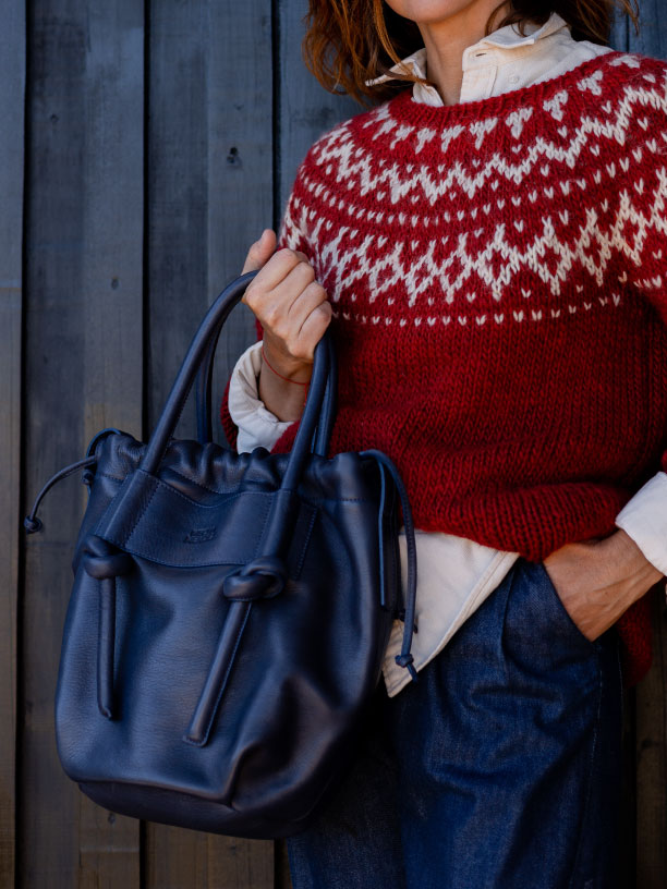 Irupe Large Leather Bag - Blue