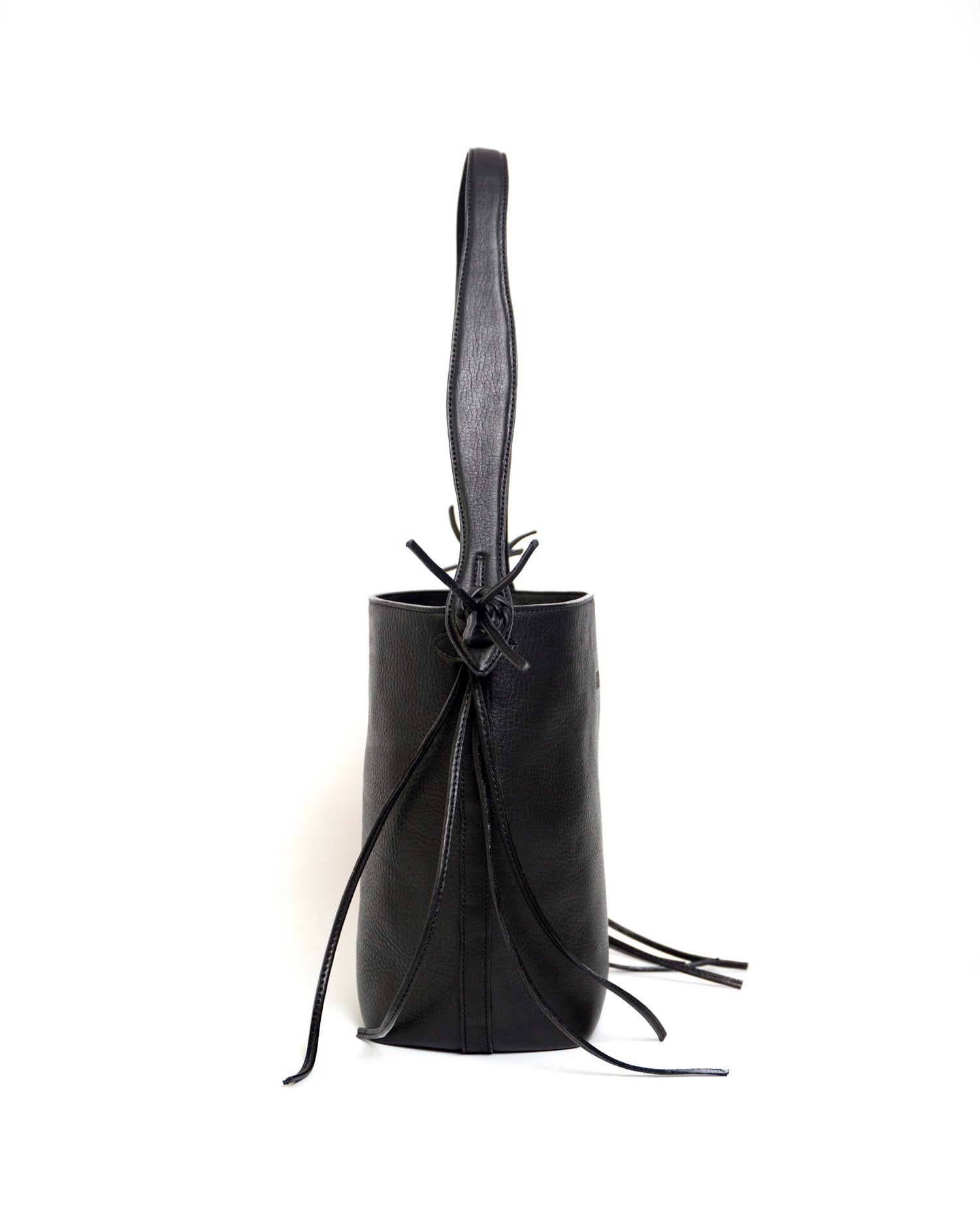 Yarara Leather Shoulder Bag - Black
