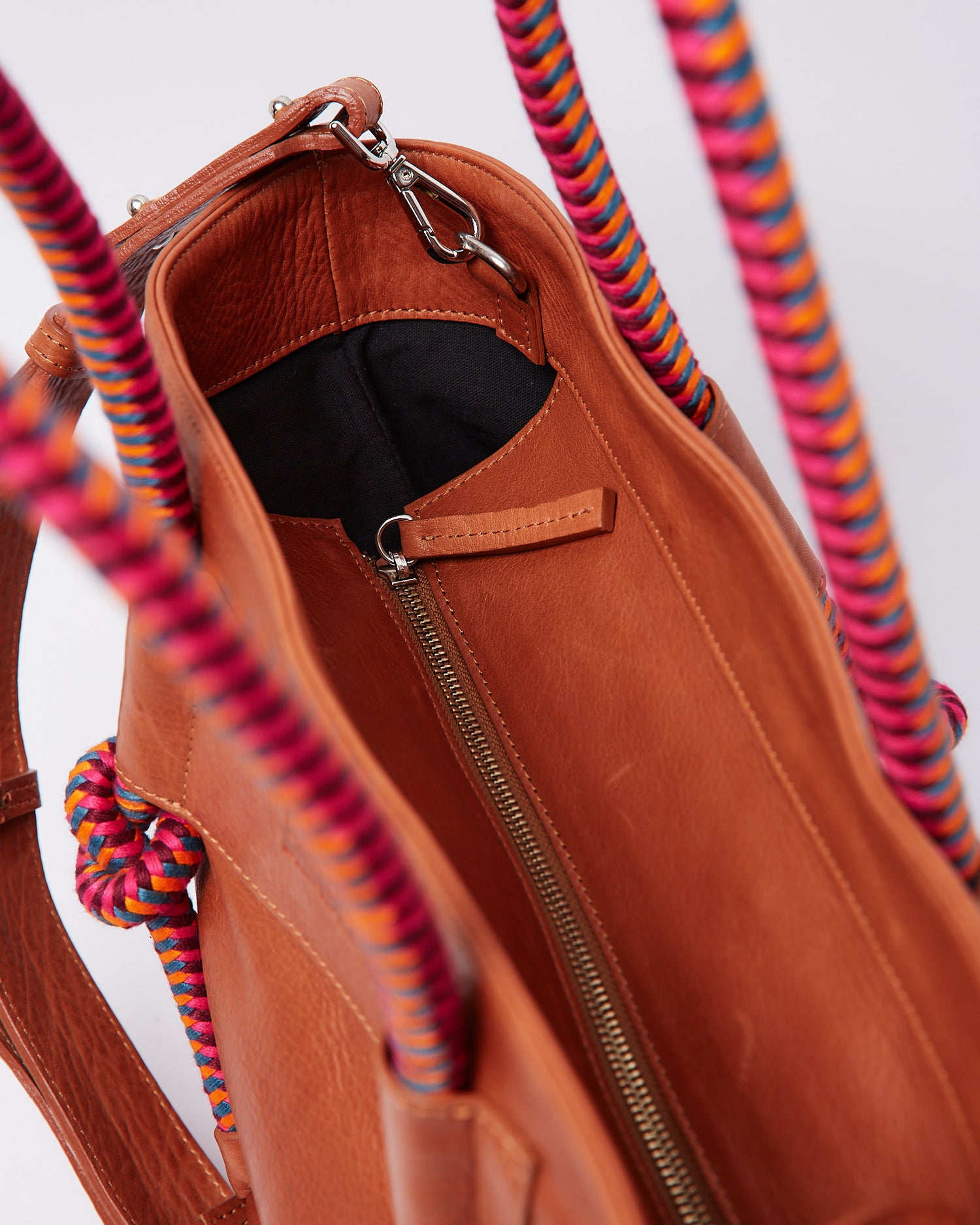 Basket Leather Tote Bag - Tan Hypnotic