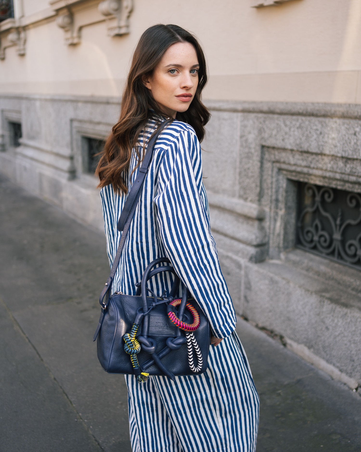 Jegua Trunk Leather Bag - Blue