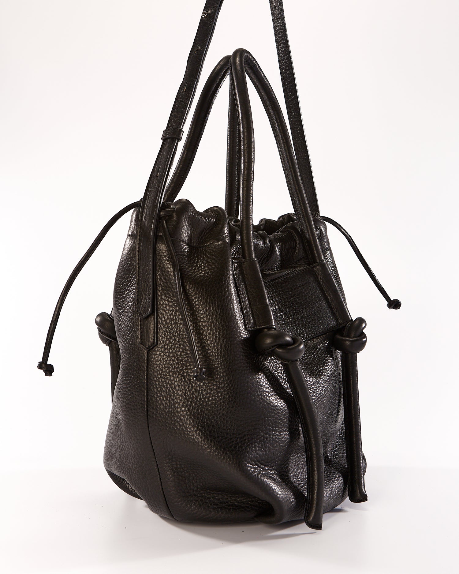 Irupe Large Leather Bag - Black