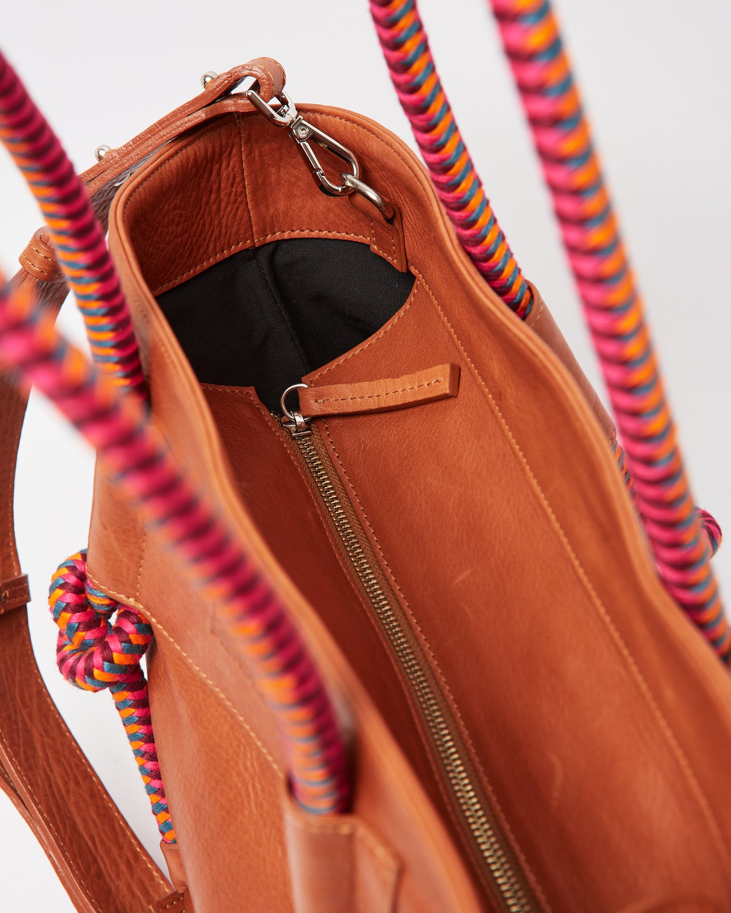 Mecha Leather Tote Bag - Tan Hypnotic