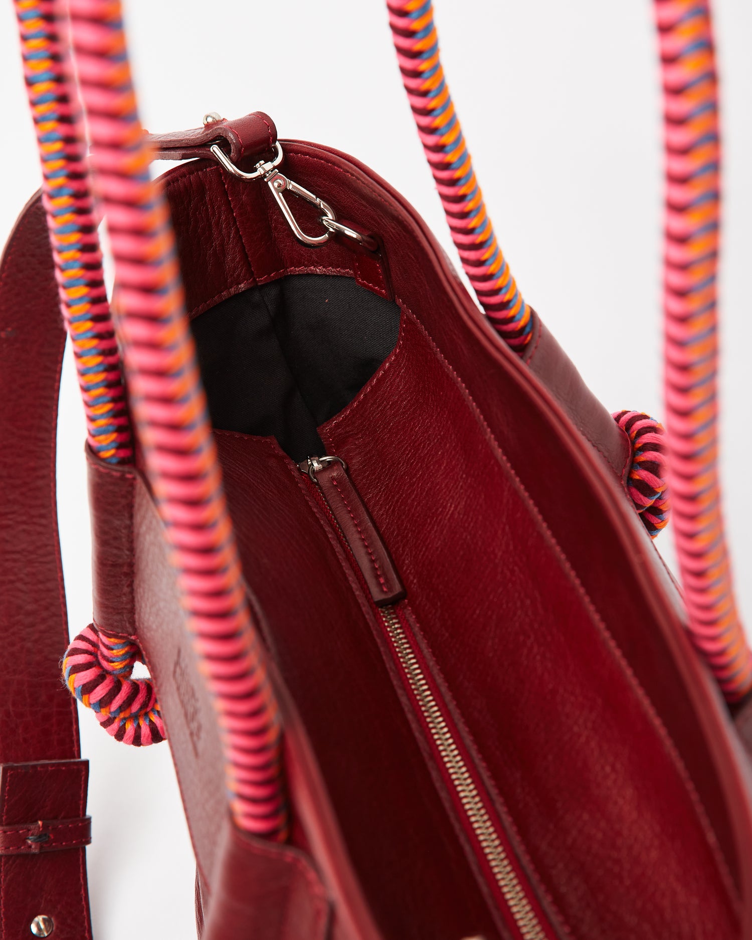 Mecha Leather Tote Bag - Burgundy Hypnotic