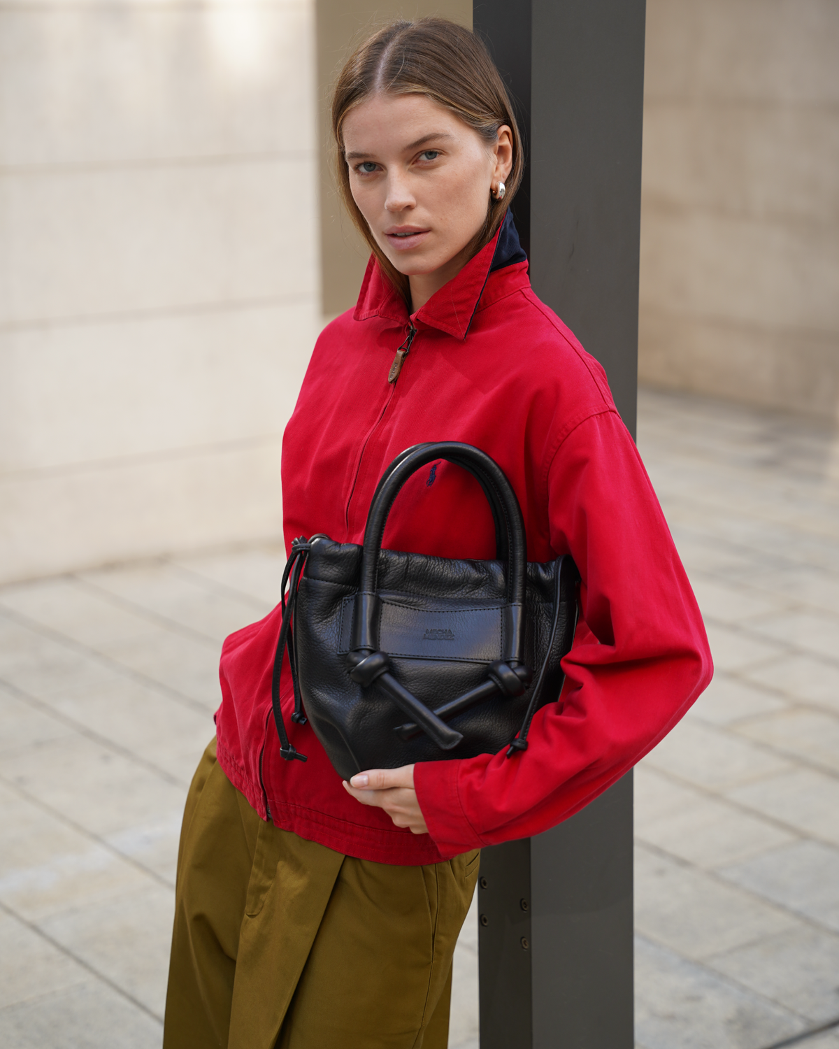 Irupe Medium - Black